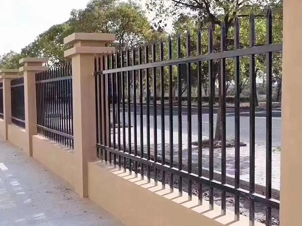 社區(qū)鋅鋼護(hù)欄圖片6