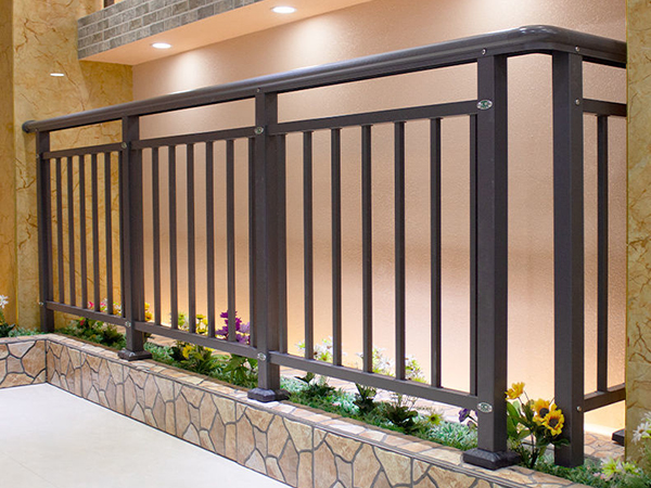 陽臺(tái)鋅鋼護(hù)欄 陽臺(tái)鋅鋼護(hù)欄